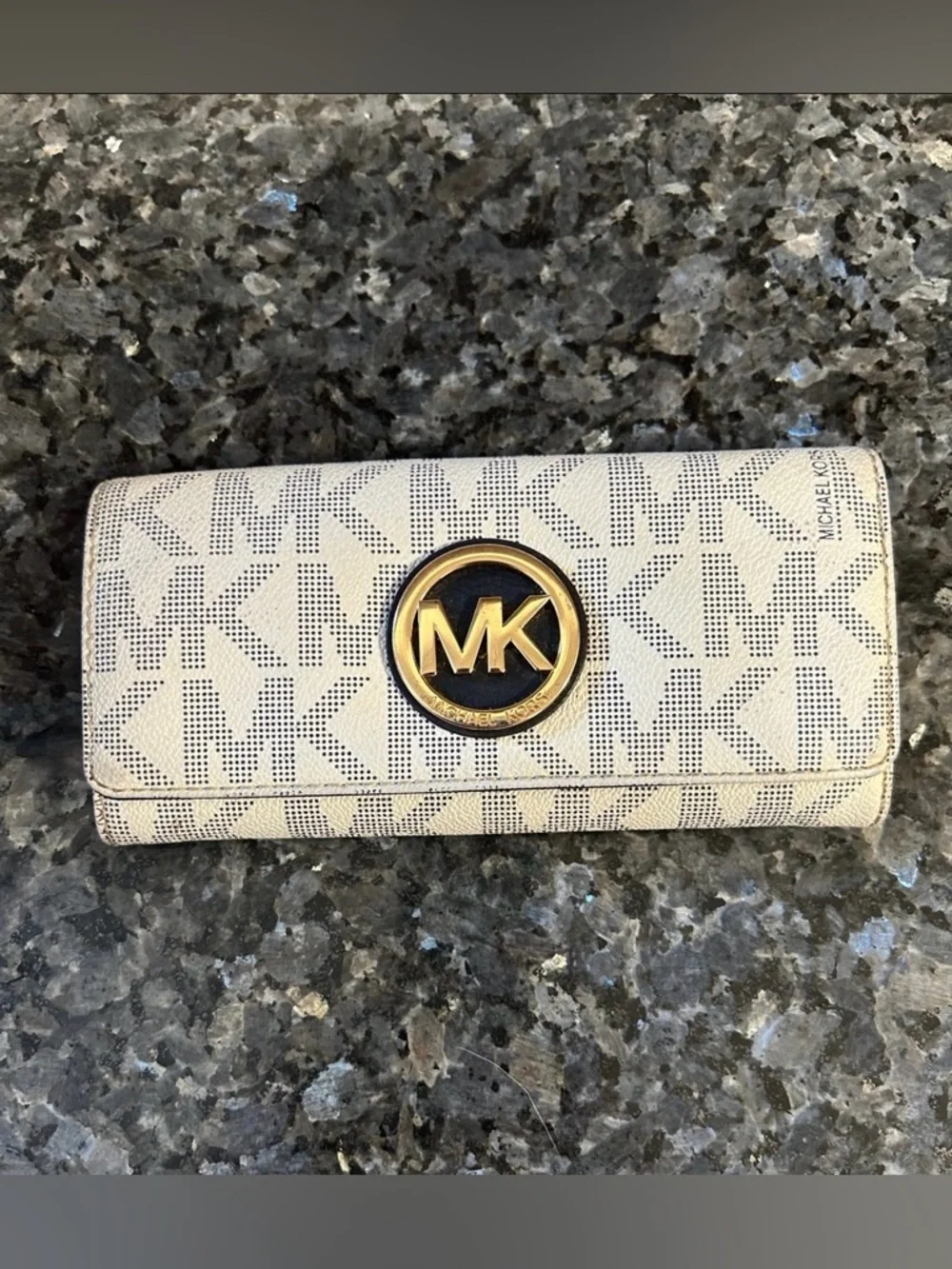 Michael Kors Navy Jet Set Chain Tote & Vanilla Fulton Wallet Set